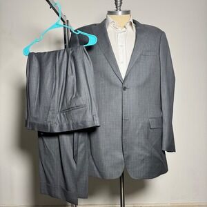 Men's Gray Suit Blazer and Pants Set